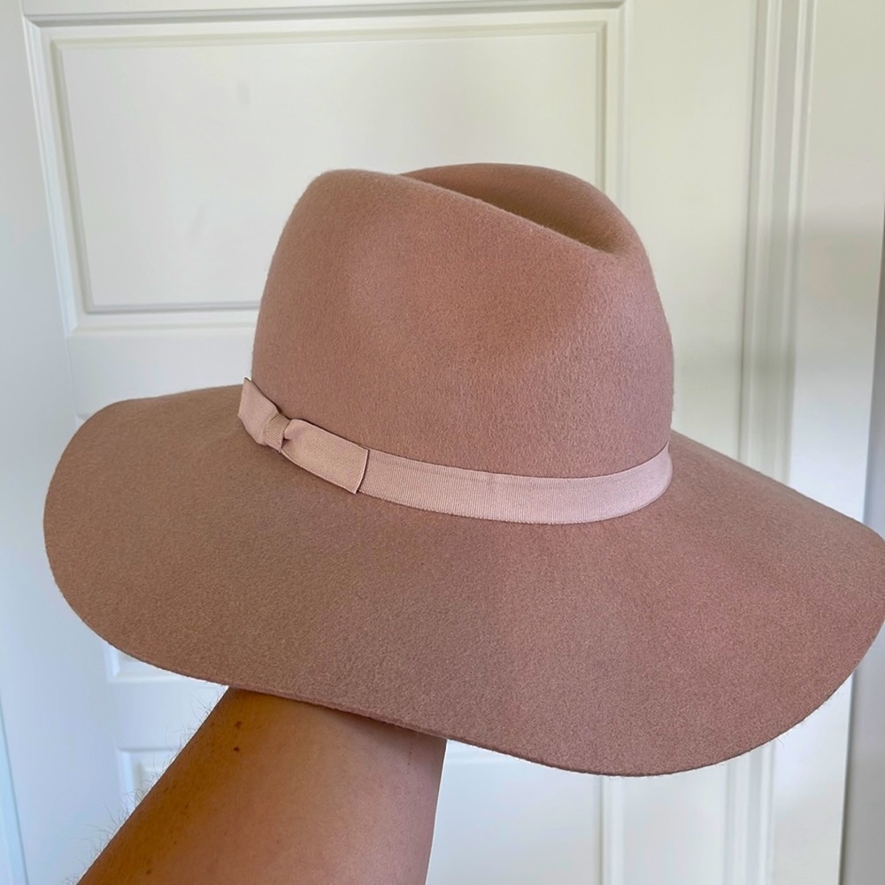 Express Blush Wool Hat